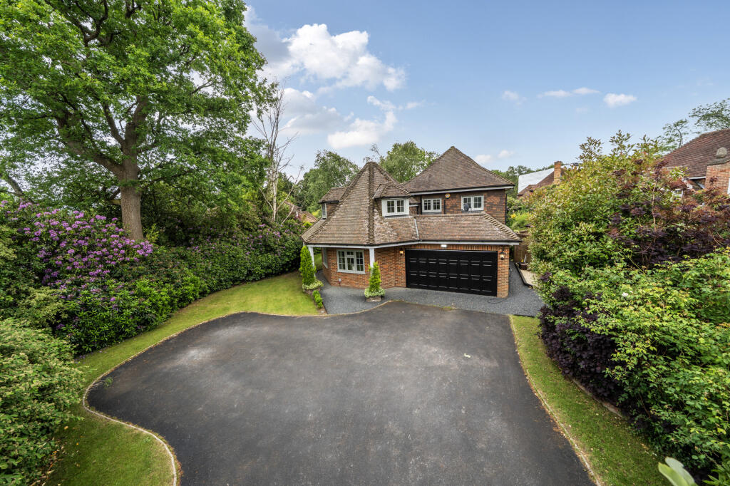 Main image of property: Dukes Wood Drive, Gerrards Cross, SL9