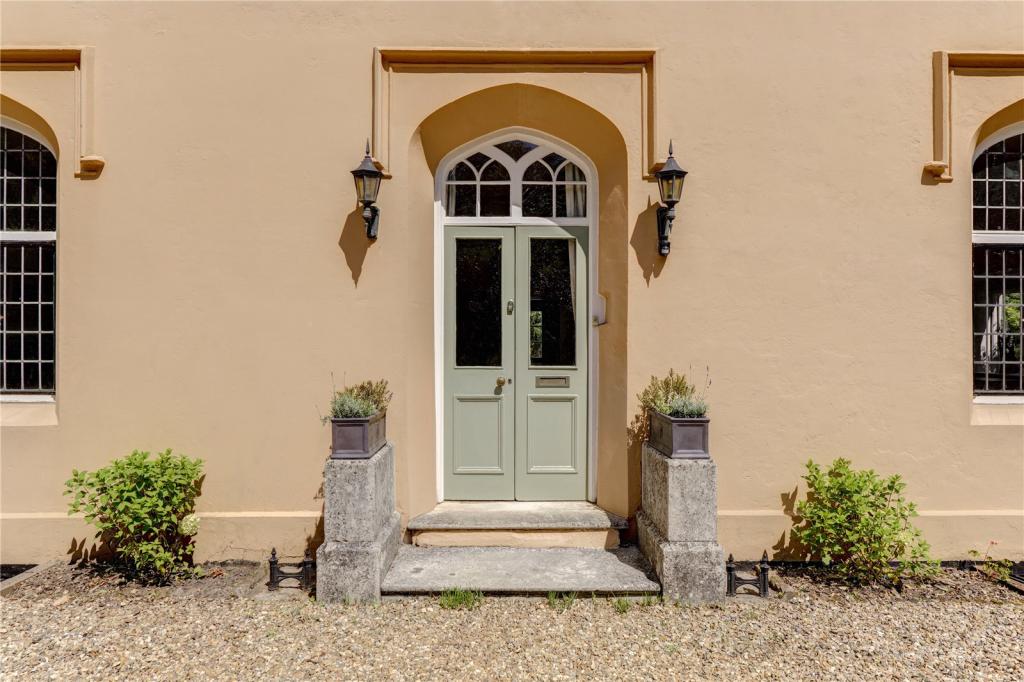 8 bedroom detached house for sale in Park Road, Stoke Poges