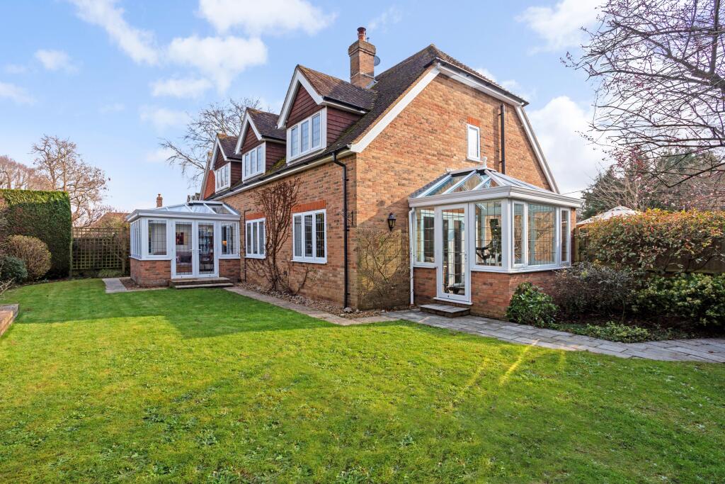 5 bedroom detached house for sale in Hookley Lane, Elstead, GU8