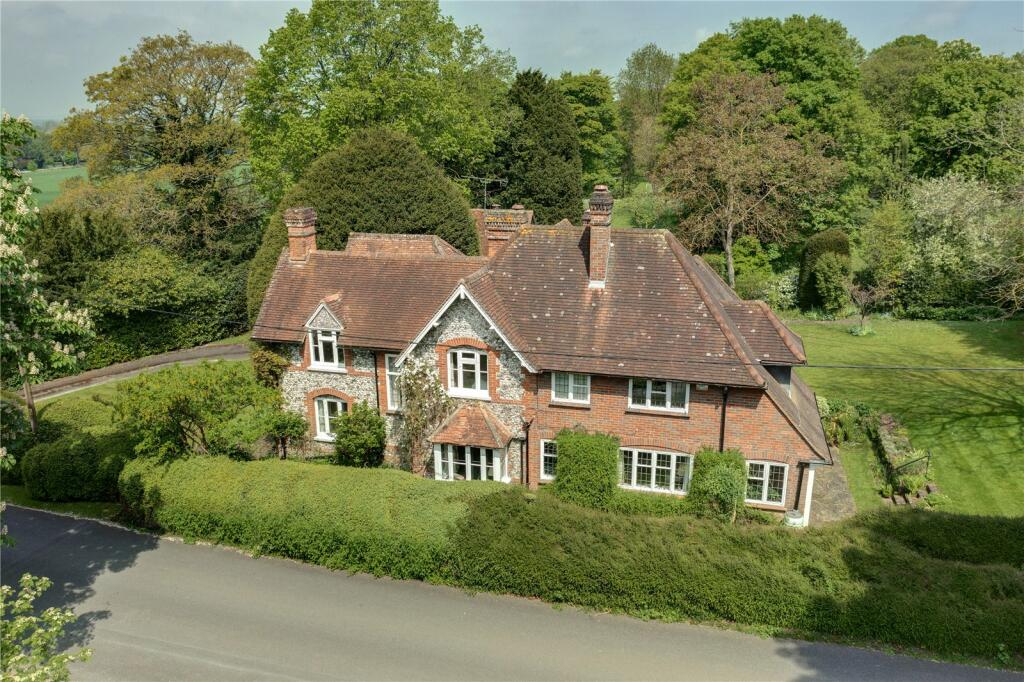 5 bedroom detached house for sale in The Holloway, Princes Risborough, HP27