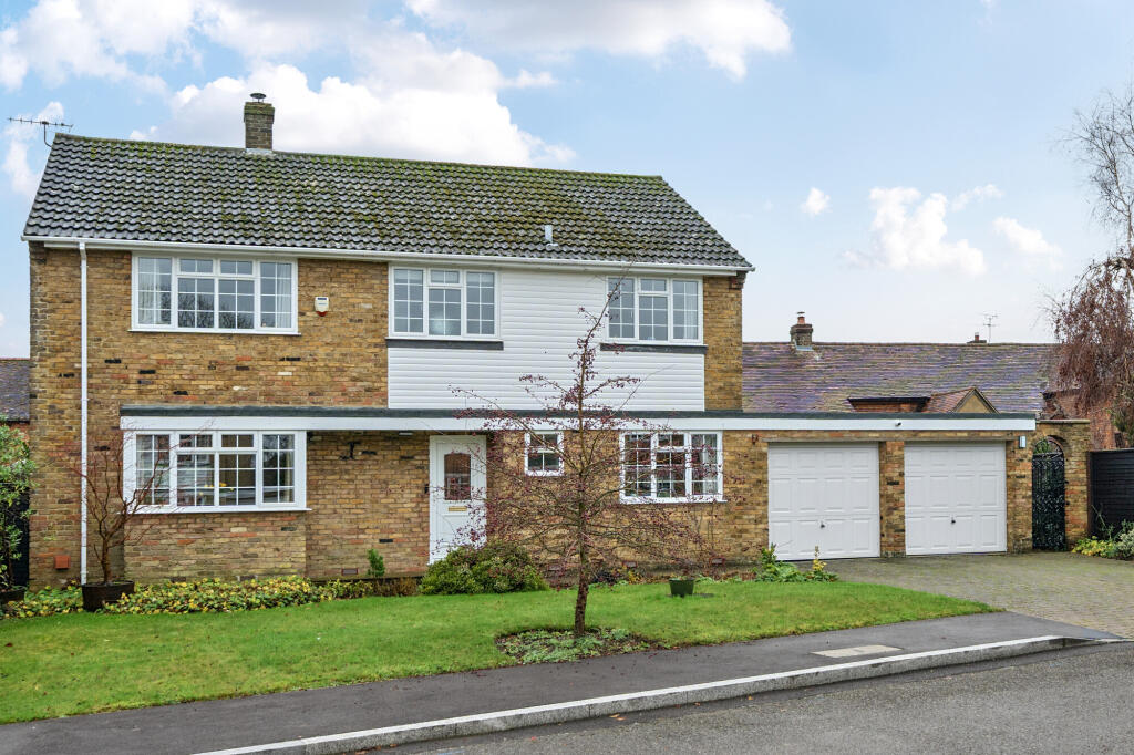 Main image of property: St. Peters Close, Speen, HP27