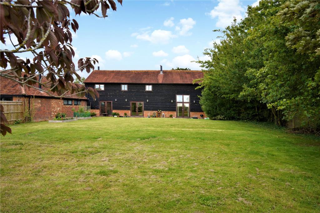 4 bedroom semidetached house for sale in Upper Manor Farm, Ilmer