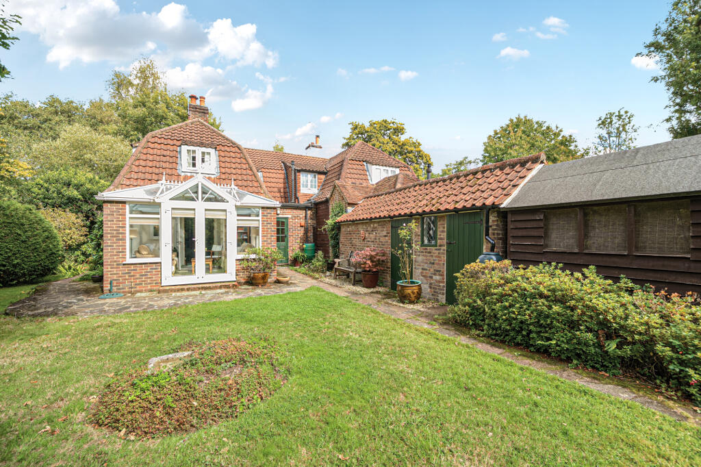 Main image of property: Wonersh Common, Wonersh, GU5