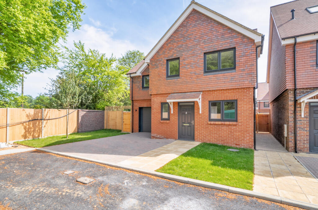 Main image of property: London Road, Hindhead, GU26