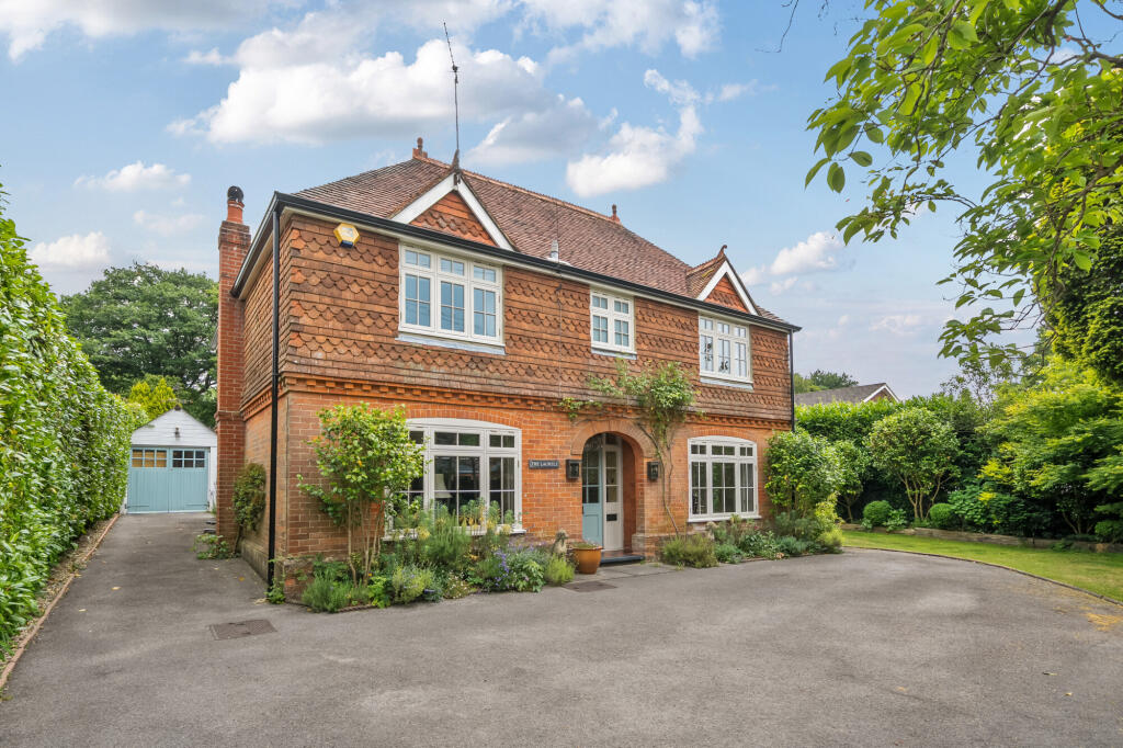 Main image of property: The Avenue, Grayshott, GU26