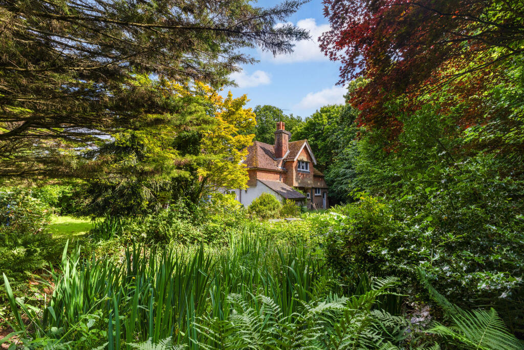 Main image of property: Rodgate Lane, HASLEMERE, GU27