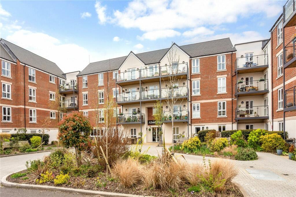 Main image of property: Reading Road, HENLEY-ON-THAMES, RG9
