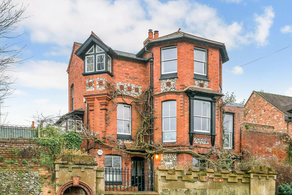 Main image of property: Greys Road, HENLEY-ON-THAMES, RG9