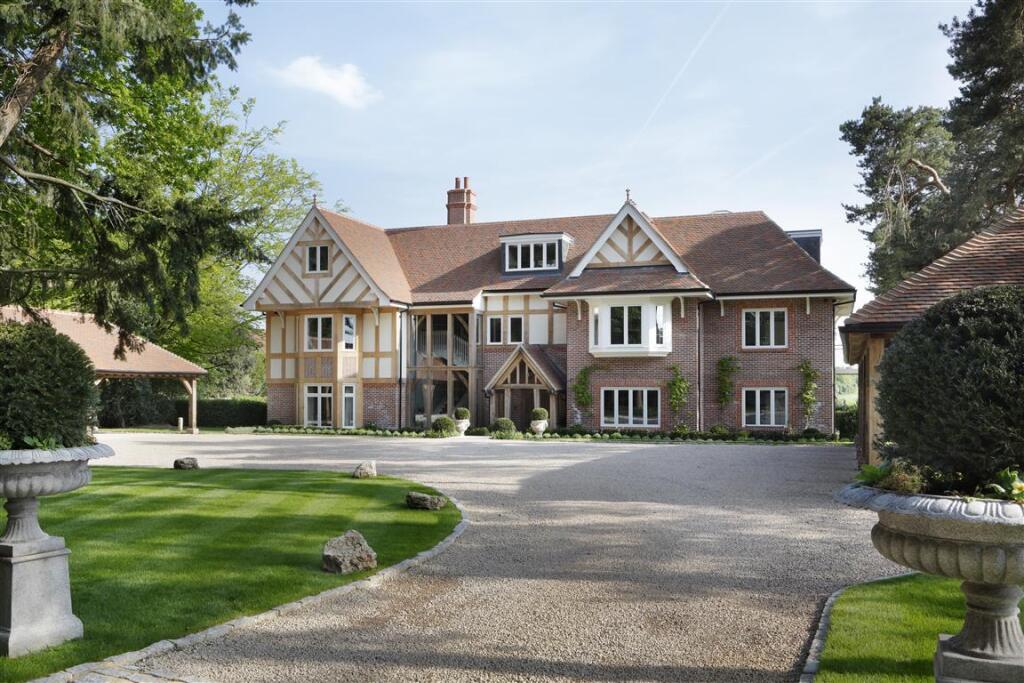 Main image of property: Gillotts Lane, Henley-On-Thames, RG9