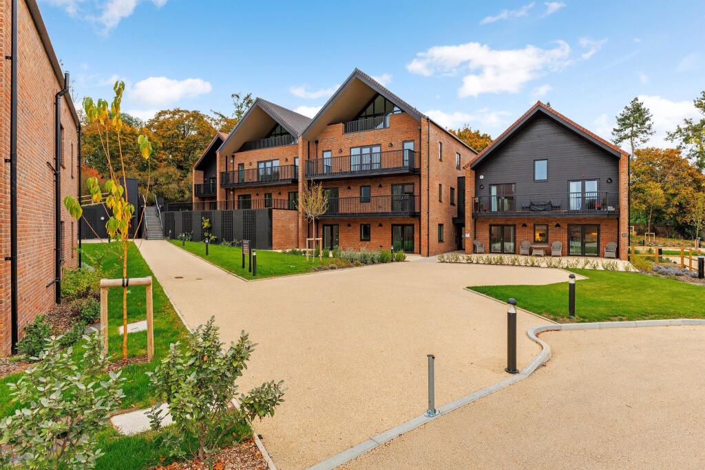 Main image of property: Meadow Chase, Henley-On-Thames, RG9