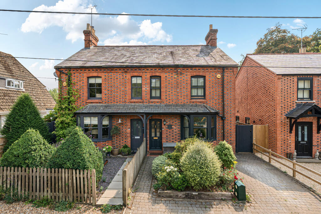 Main image of property: Kiln Lane, Henley-On-Thames, RG9