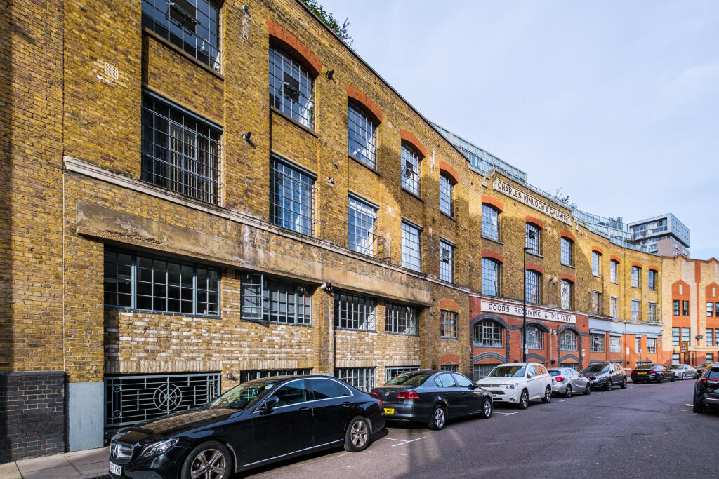 Main image of property: 40 Gowers Walk, London, E1