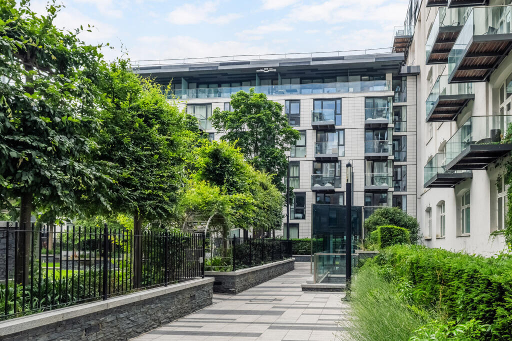 Main image of property: Leman Street, LONDON, E1