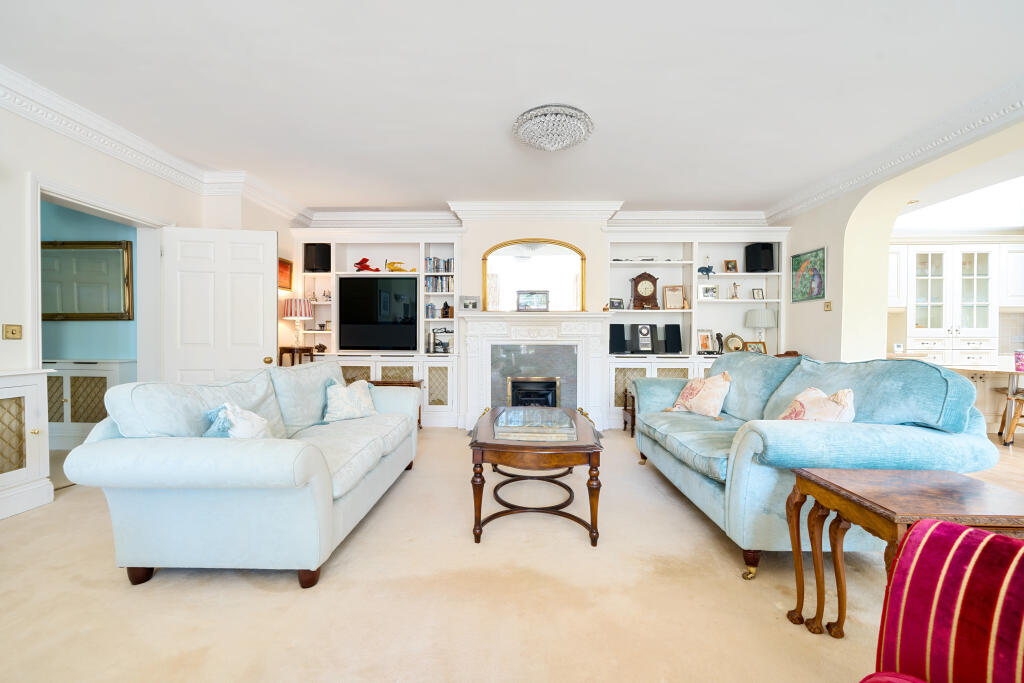 Additional property image - High Street, Steyning, BN44
