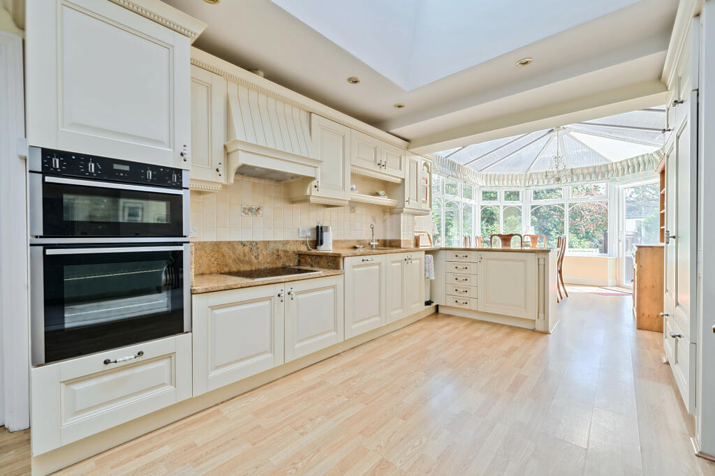 Additional property image - High Street, Steyning, BN44