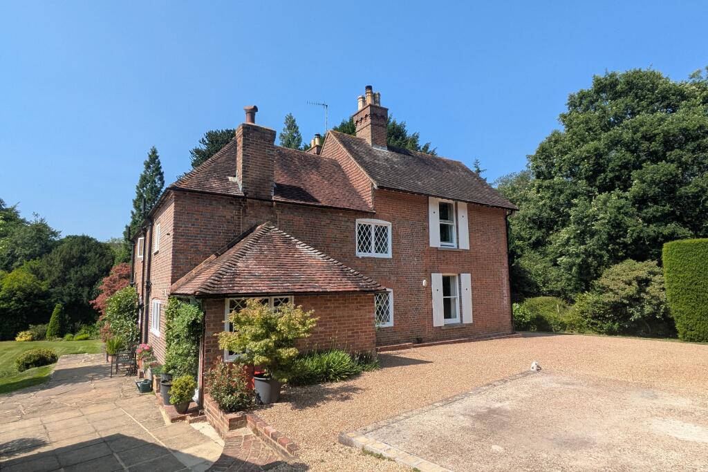 Main image of property: Brighton Road, Mannings Heath, RH13