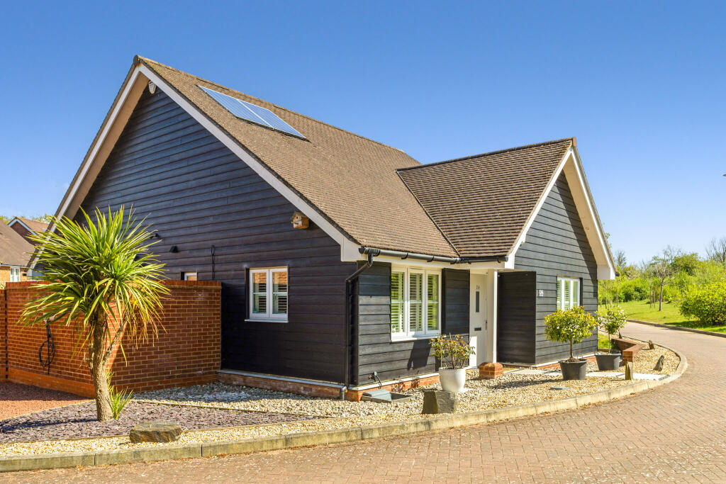 Main image of property: Owl Close, Billingshurst, RH14