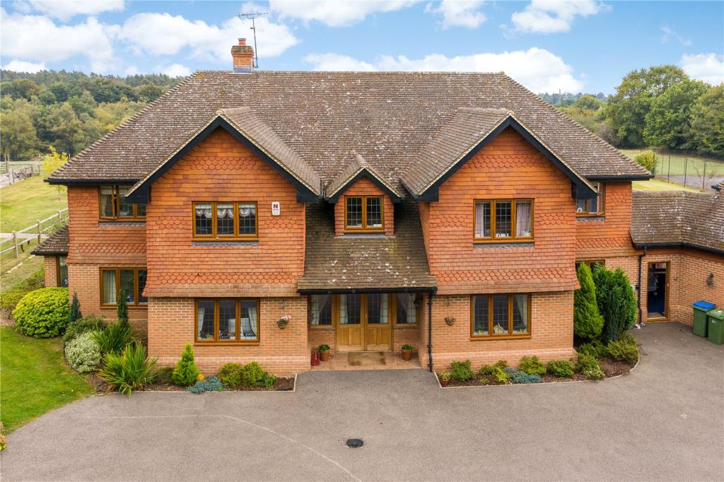 5 bedroom detached house for sale in Forest Road, Horsham, West Sussex