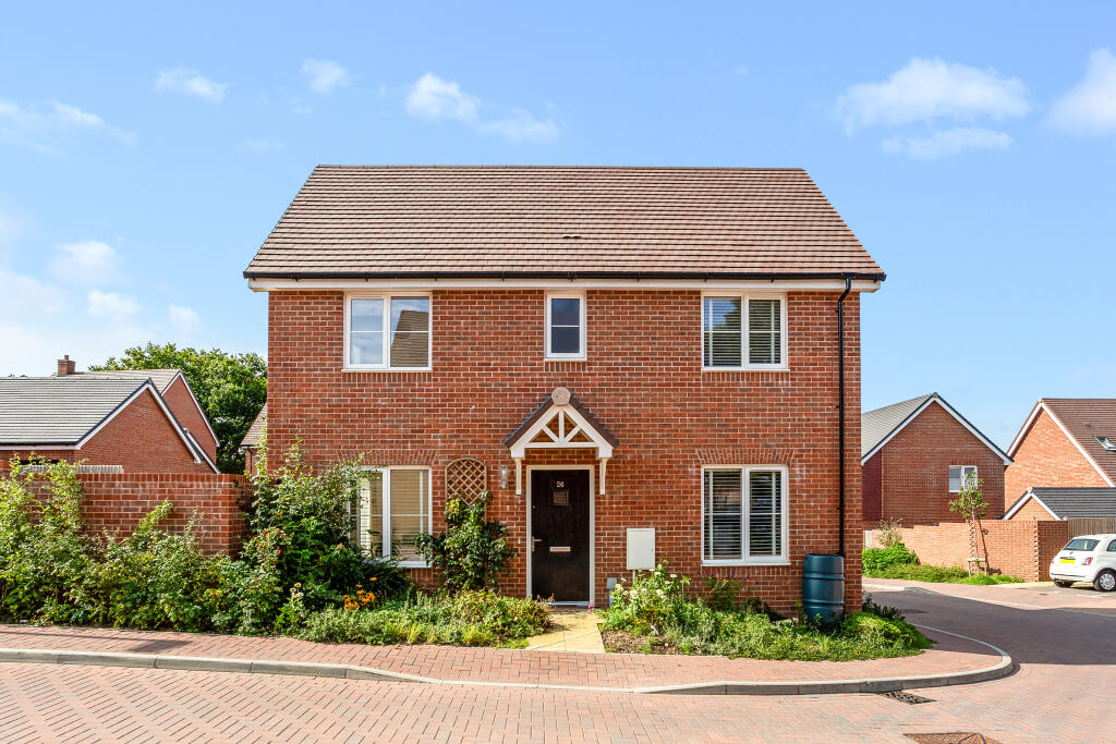 3 bedroom semidetached house for sale in Terracotta Way, Liphook, GU30