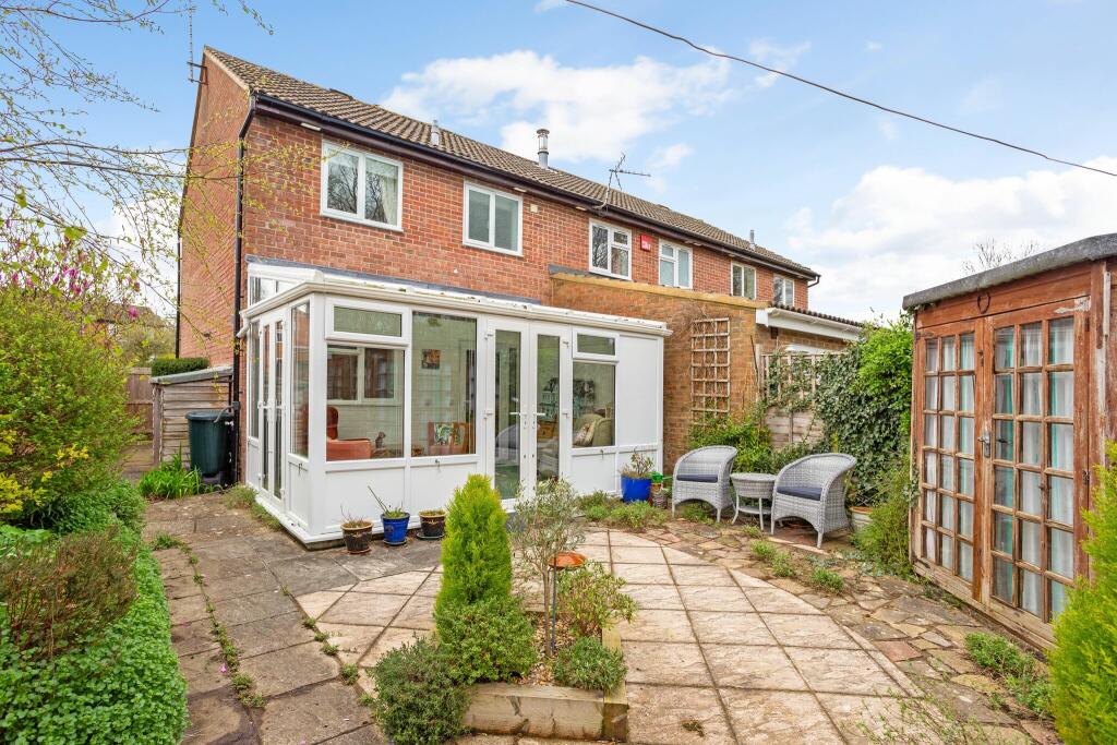 3 bedroom semidetached house for sale in Borough Road, Petersfield, GU32