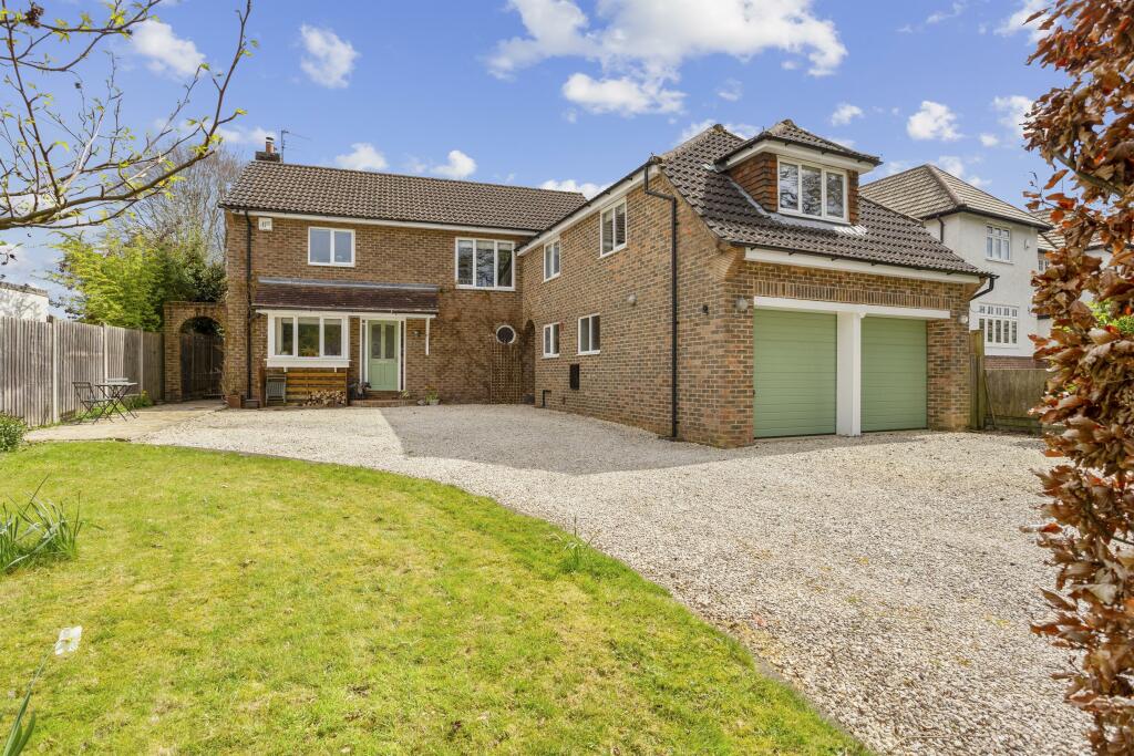 Main image of property: London Road, LIPHOOK, GU30