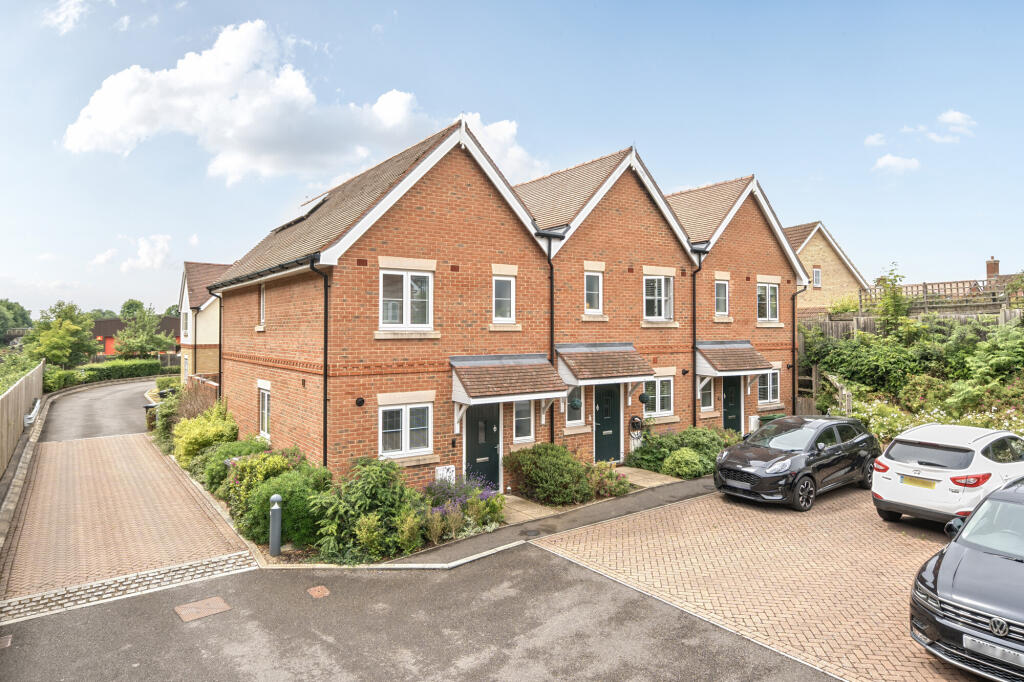 Main image of property: Alberta Close, Liphook, GU30