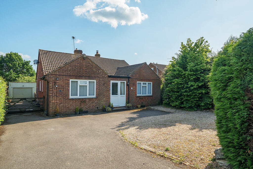 Main image of property: The Avenue, Liphook, GU30