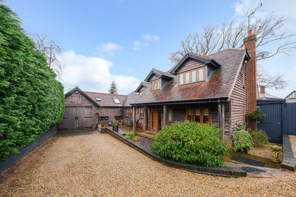 4 bedroom detached house for sale in Belmont Crescent, Maidenhead, SL6