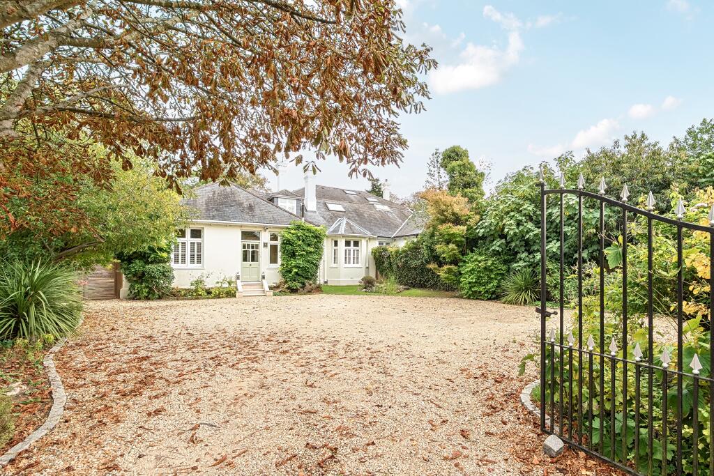 Main image of property: Sheephouse Road, Maidenhead, SL6