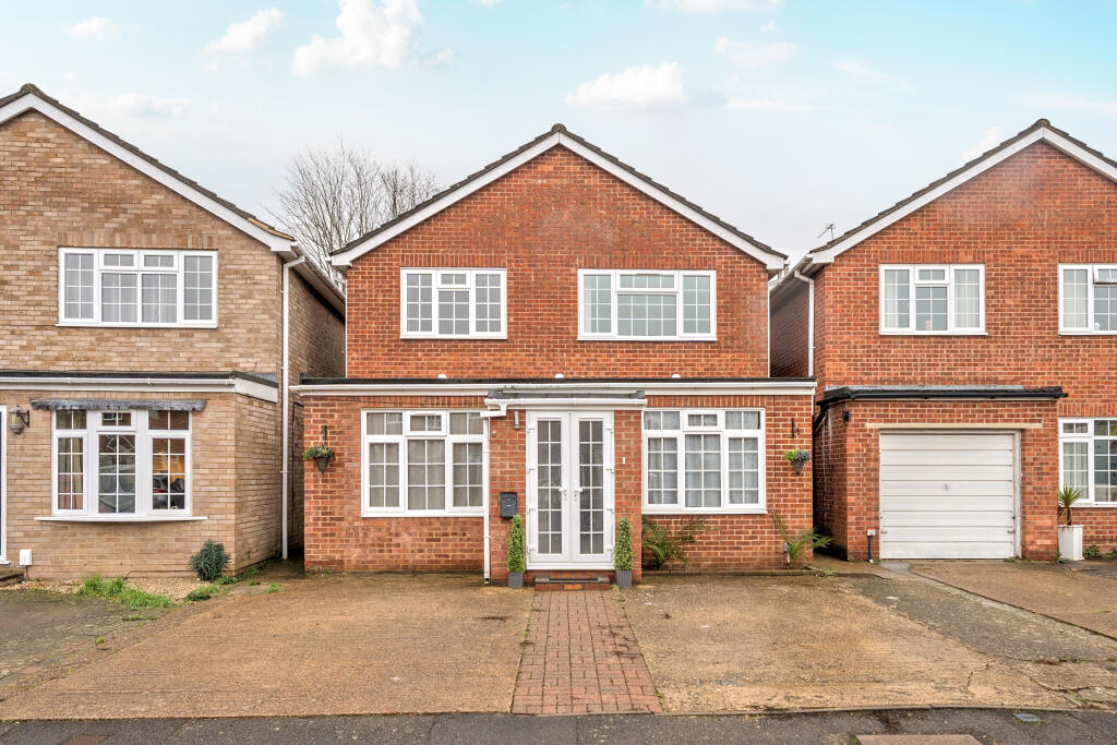 Main image of property: Langdale Close, Maidenhead, SL6