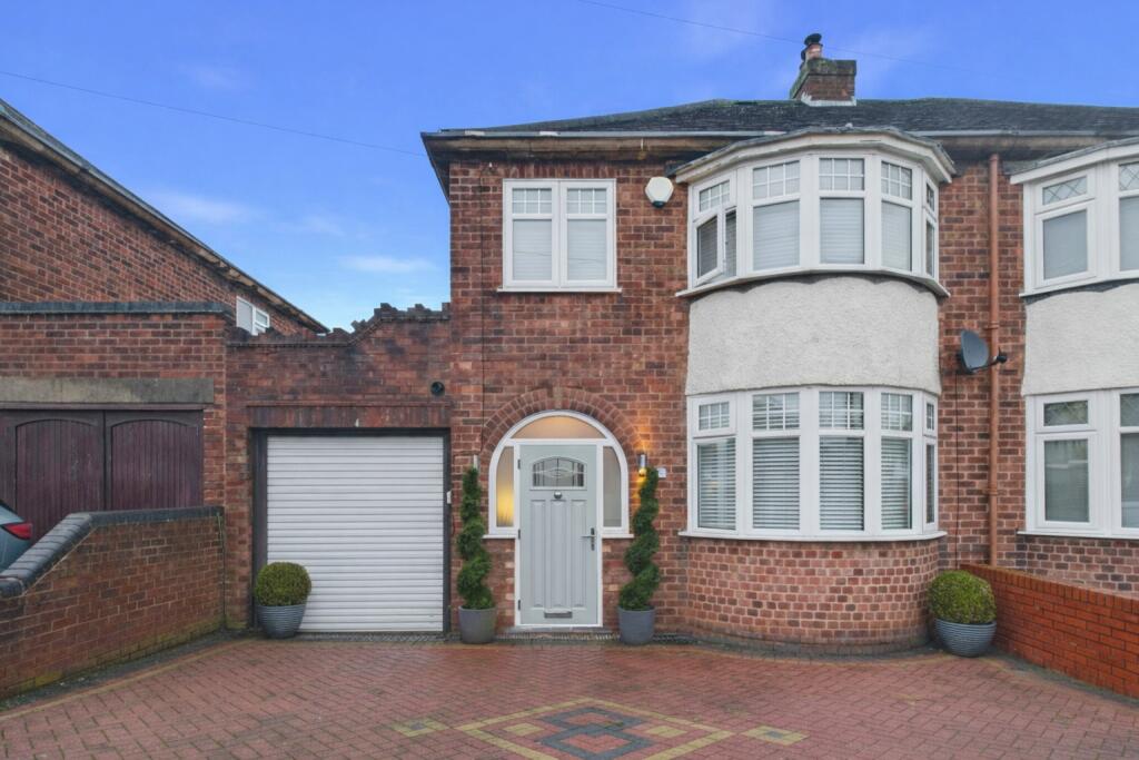 Main image of property: Draycott Crescent, Kettlebrook, Tamworth, B77