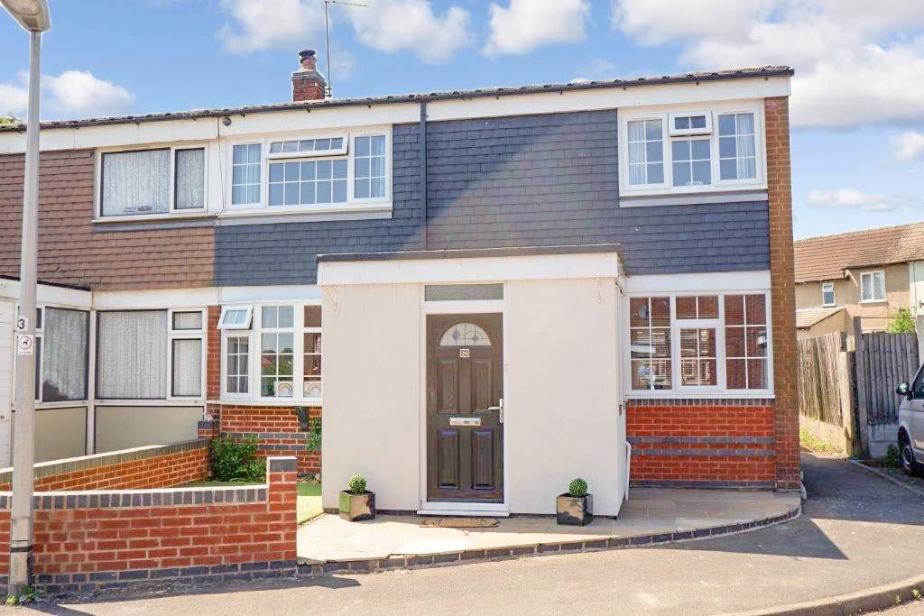 3 bedroom end of terrace house for sale in Abbey View, Polesworth, B78