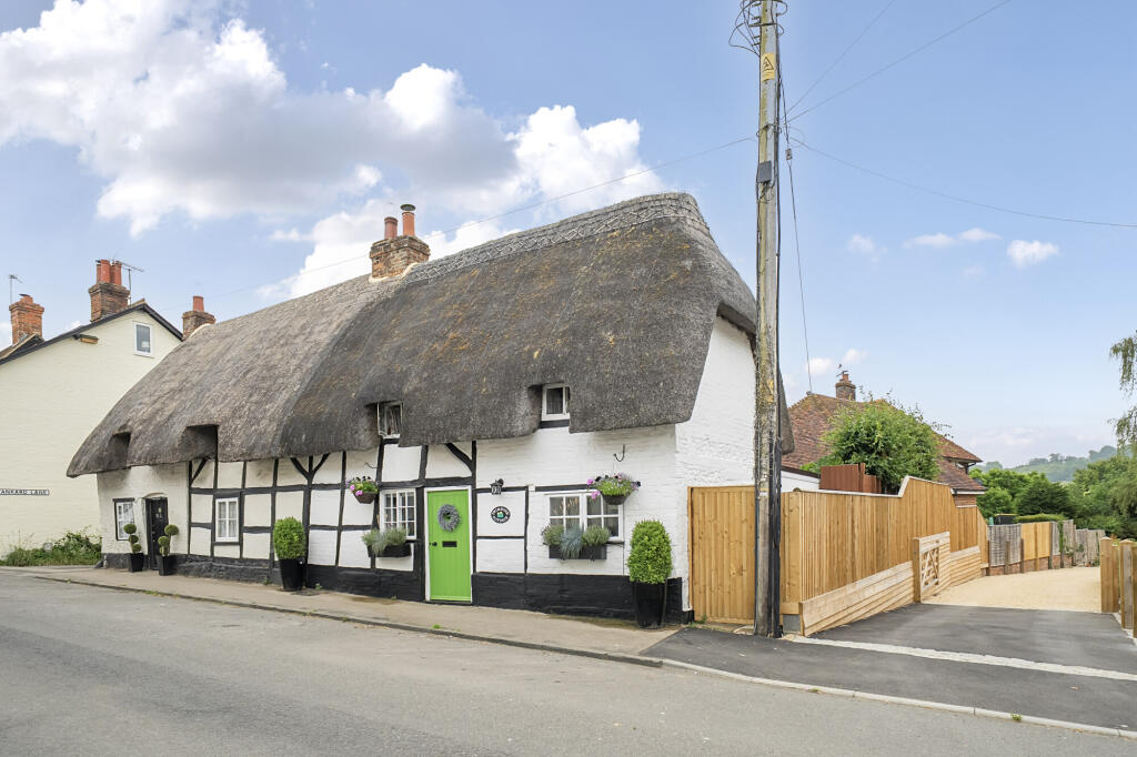 Main image of property: 41 Oxford Street, Ramsbury, SN8