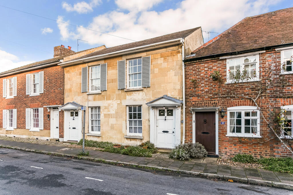 Main image of property: 11 St. Peter Street, Marlow, SL7