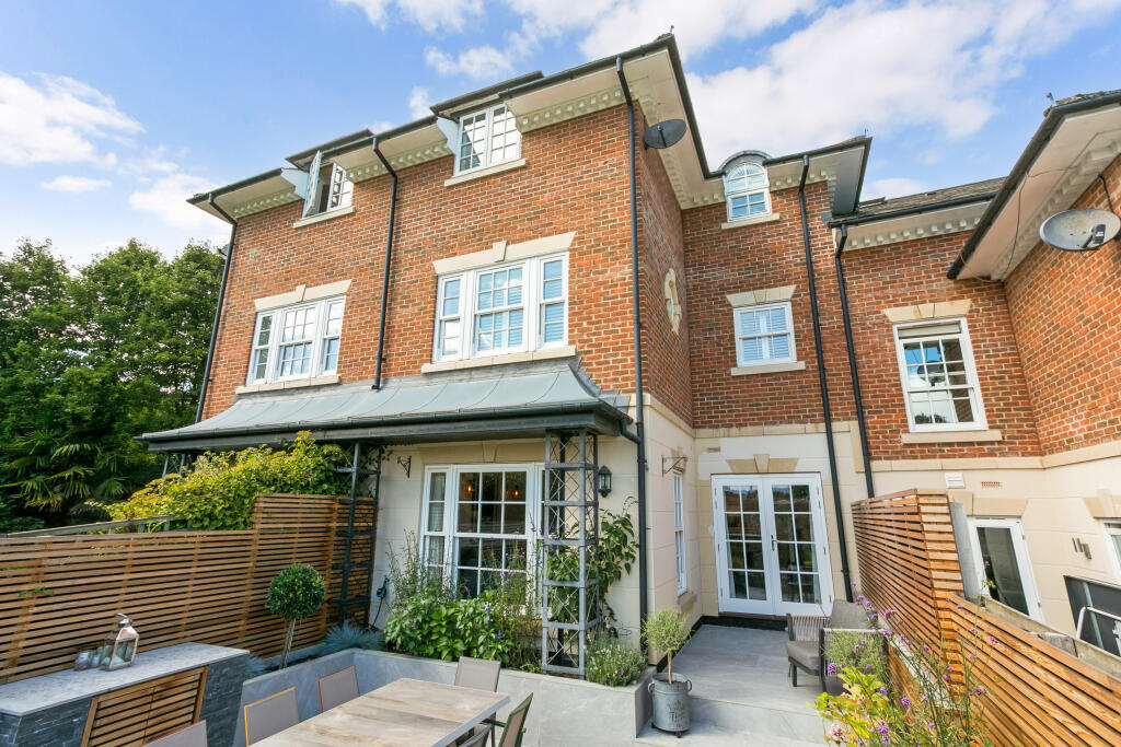 Main image of property: Quoitings Drive, Marlow, SL7