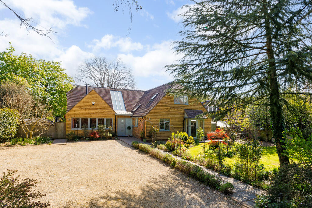 Main image of property: The Avenue, The Abbotsbrook, Bourne End, SL8