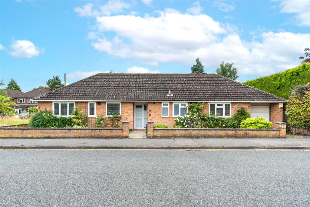 Main image of property: Rothafield Road, Oxford, OX2