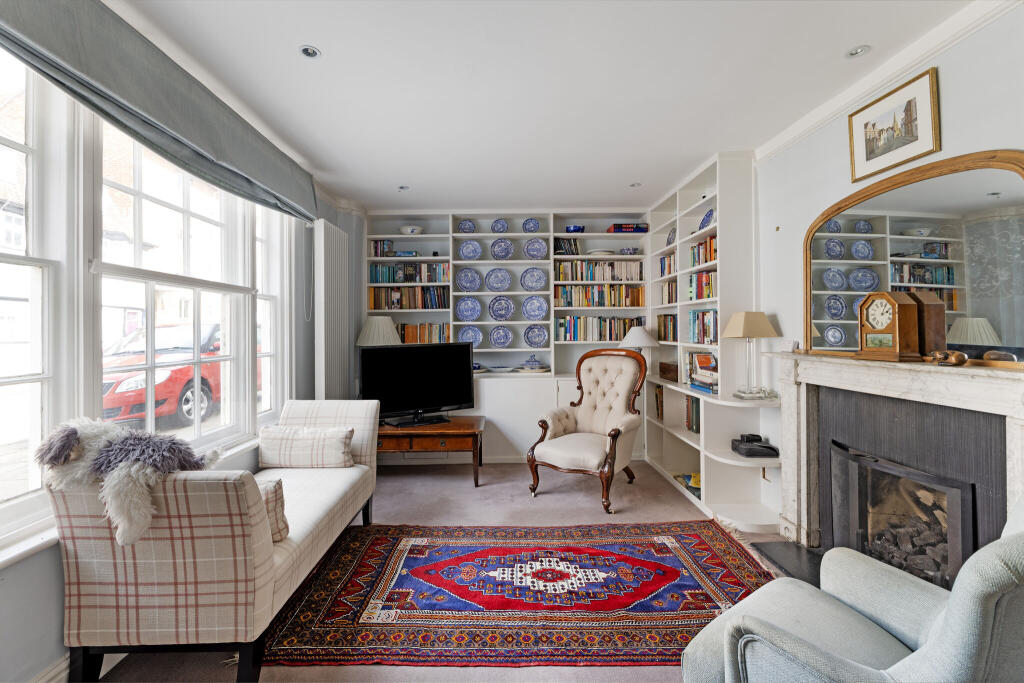 Main image of property: East St. Helen Street, Abingdon, OX14