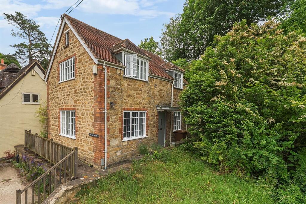 Main image of property: High Street, Beckley, OX3