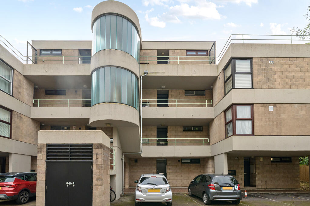 Main image of property: Thackley End, Oxford, OX2