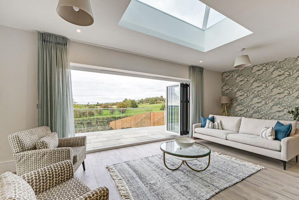 Main image of property: Westfield Road, Aylesbury, HP18