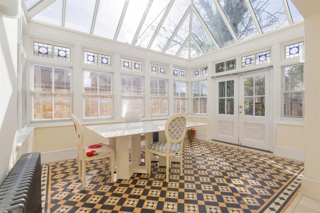 Main image of property: Woodstock Road, Oxford, OX2