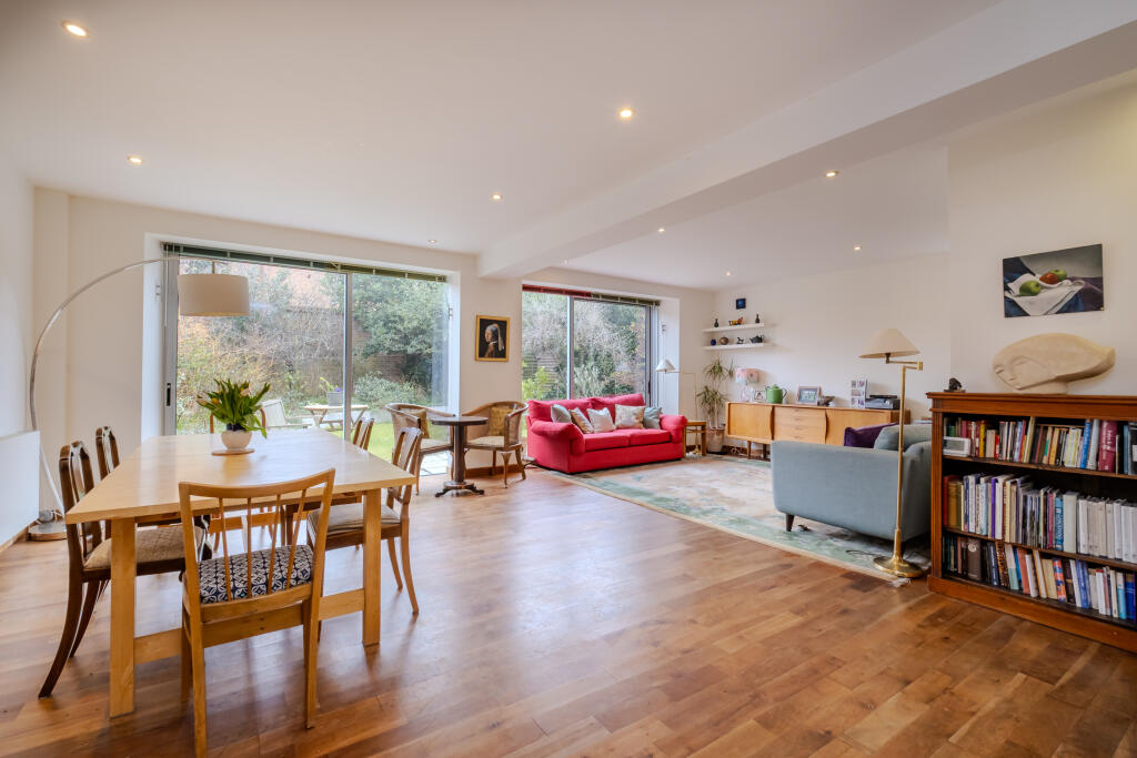 Main image of property: Ildersly Grove, London, SE21