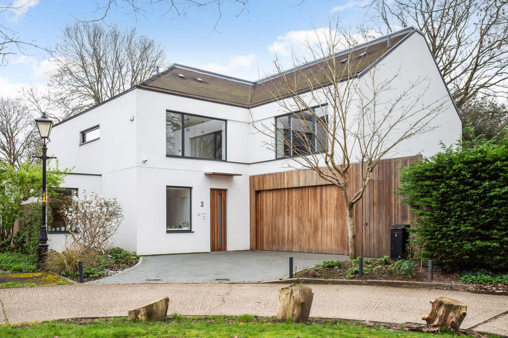 Main image of property: Frank Dixon Close, London, SE21