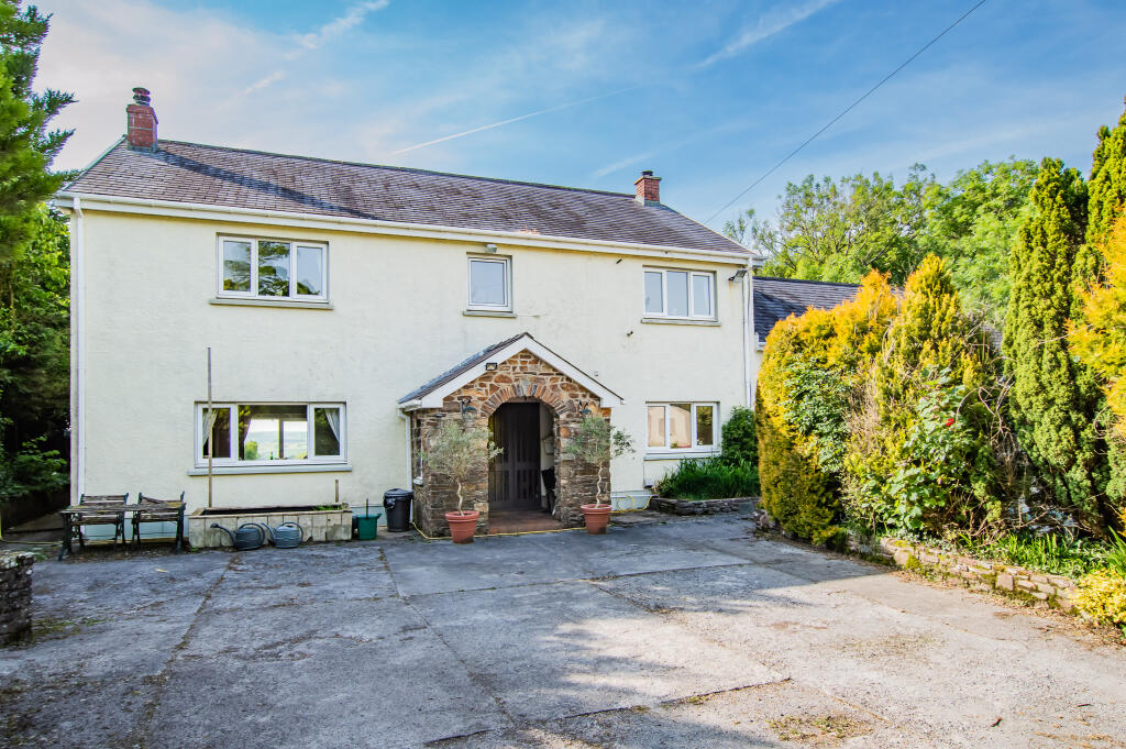 4 bedroom detached house for sale in Idole CARMARTHENSHIRE, SA32