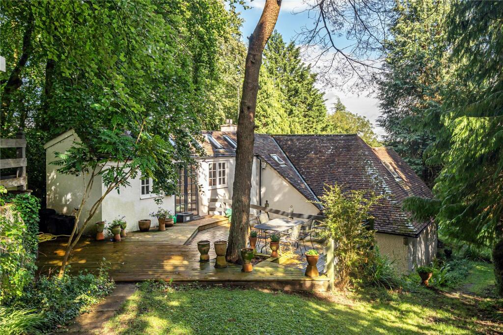3 bedroom detached house for sale in Cheltenham Road, Painswick, GL6