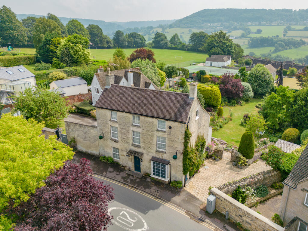 5 bedroom detached house for sale in Cheltenham Road, Painswick, Stroud, GL6