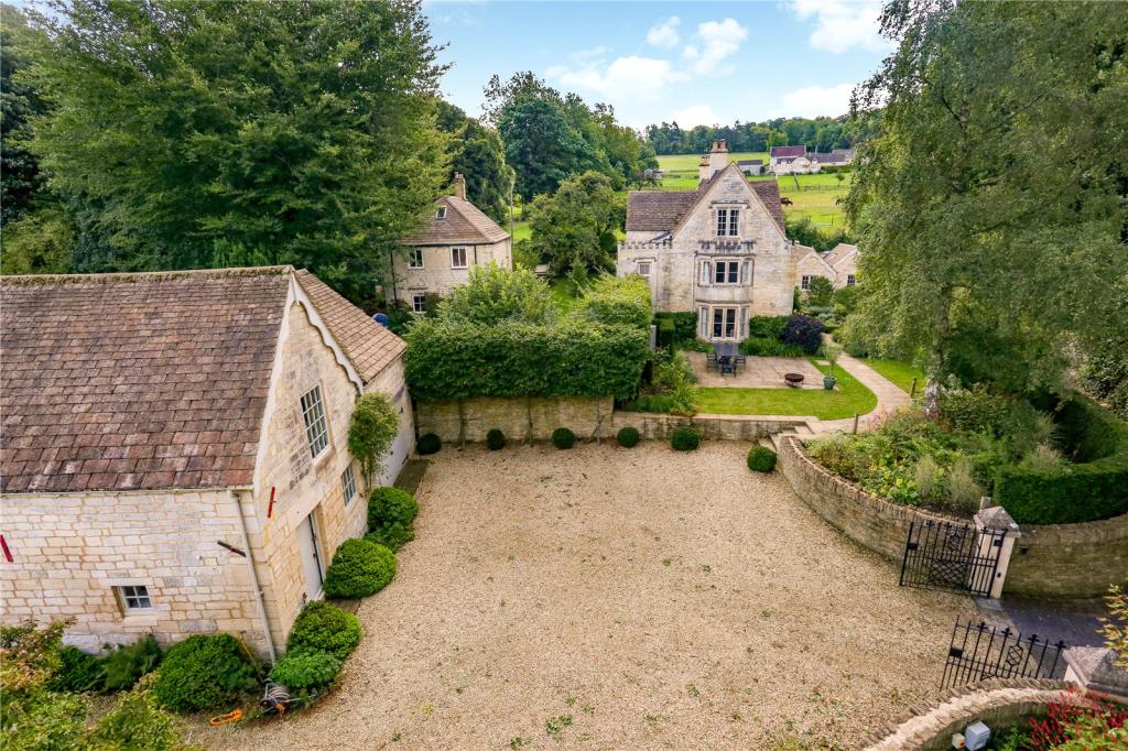 5 bedroom detached house for sale in Greenhouse Lane, Painswick, Stroud ...