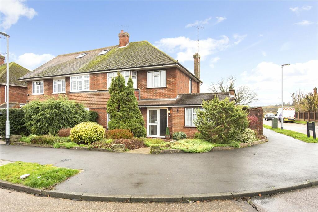 3 bedroom semidetached house for sale in Eastwick Crescent