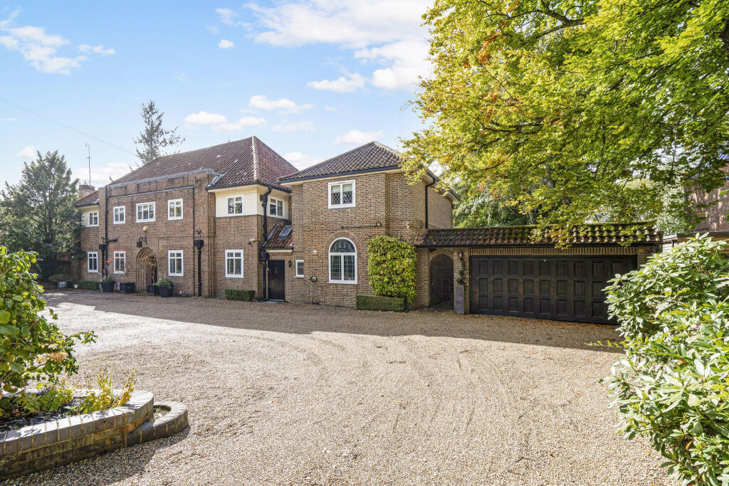 Main image of property: Hempstead Road, WATFORD, WD17